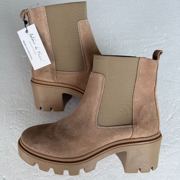 ANTONIO DE FARIA Shoes - Size 8 - ANTONIO DE FARIA Portugal Tara Lug Sole Heel Chelsea Boots Beige Suede